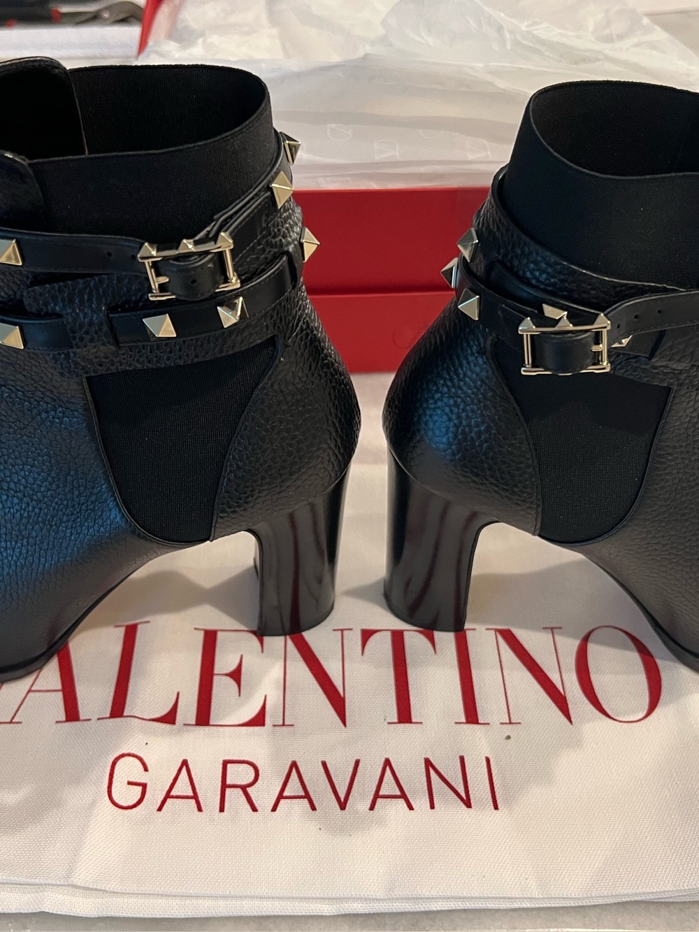 Valentino Garavani Black Leather Rockstud Ankle Boots. Size 42, box and dust bag
